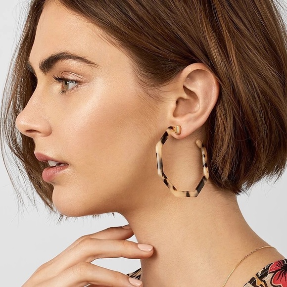 Leopard Resin Hoop Earrings - Picture 2 of 4